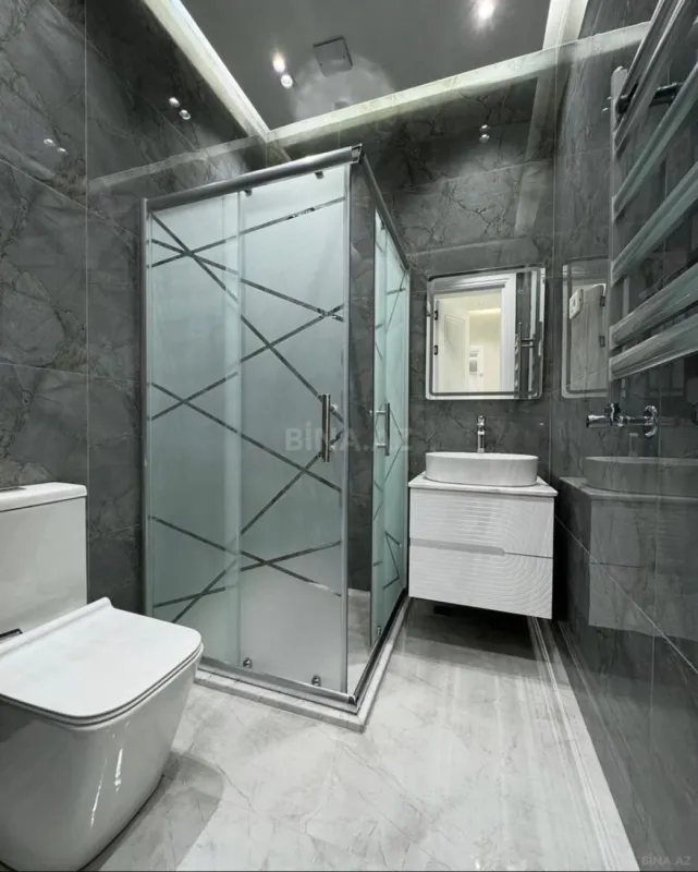 Kirayə verilir 5 otaqlı həyət evi 340 m²