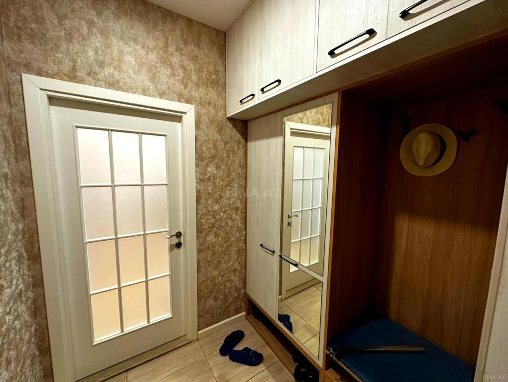 Satılır 4 otaqlı mənzil 128 m²