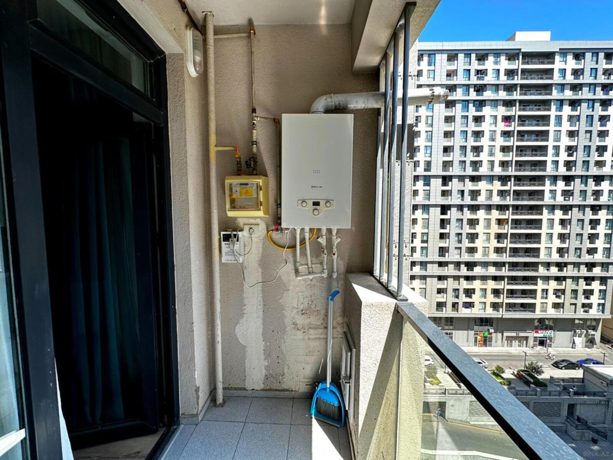 Satılır 4 otaqlı mənzil 128 m²