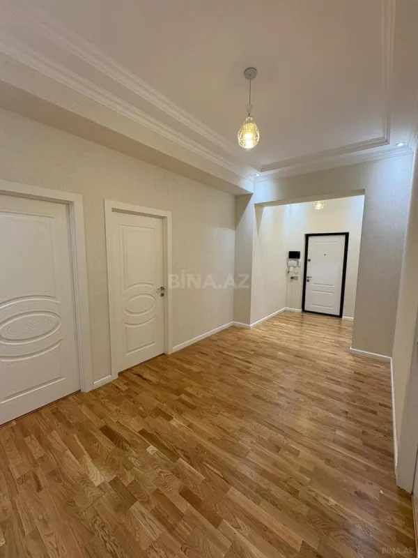 Satılır 3 otaqlı mənzil 115 m²