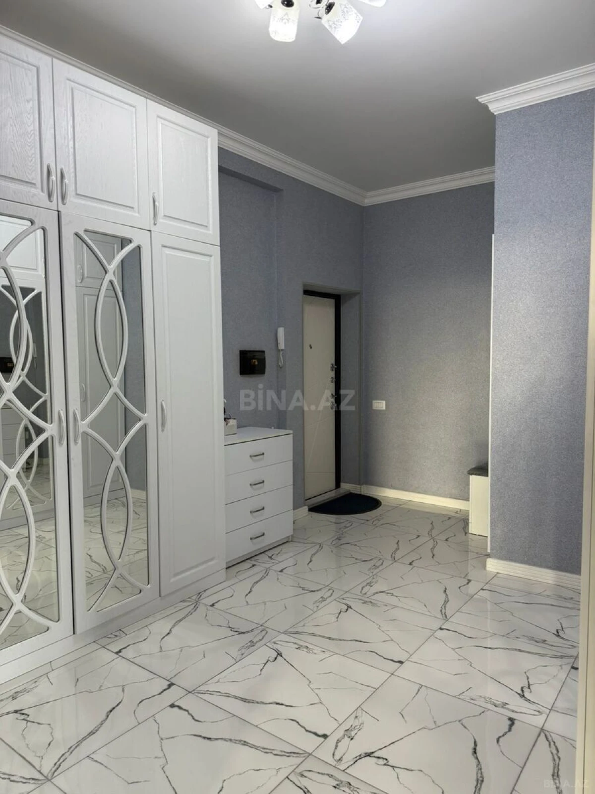 Satılır 3 otaqlı mənzil 90 m²