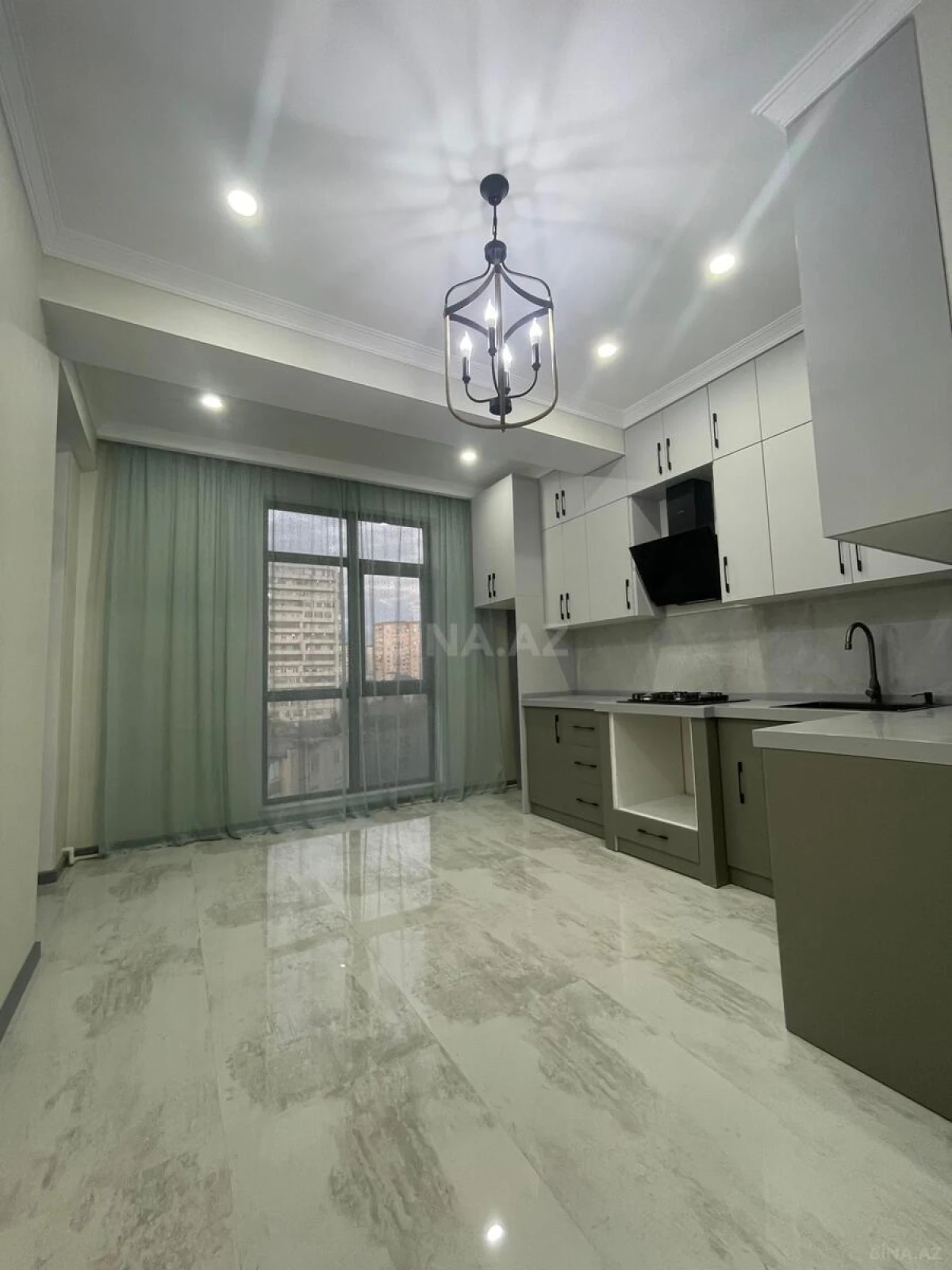 Satılır 2 otaqlı mənzil 85 m²