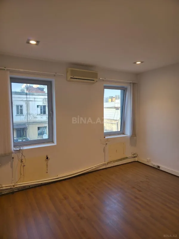Satılır 3 otaqlı mənzil 120 m²