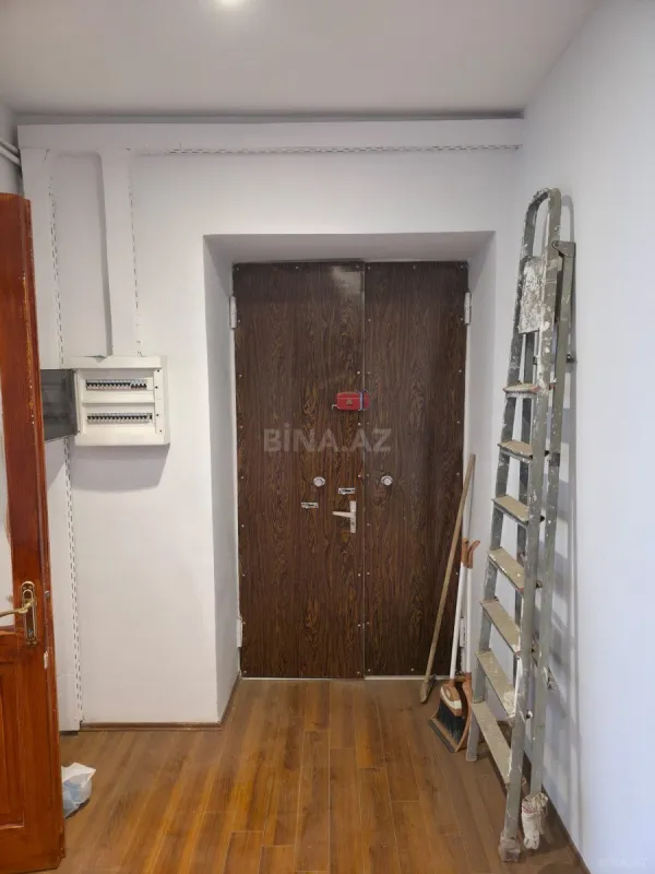Satılır 3 otaqlı mənzil 120 m²