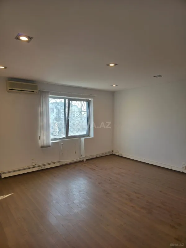Satılır 3 otaqlı mənzil 120 m²