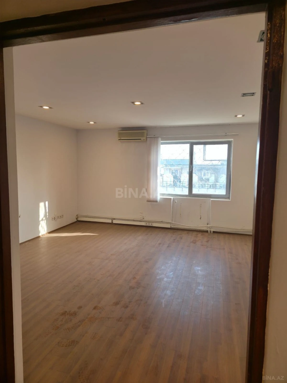 Satılır 3 otaqlı mənzil 120 m²