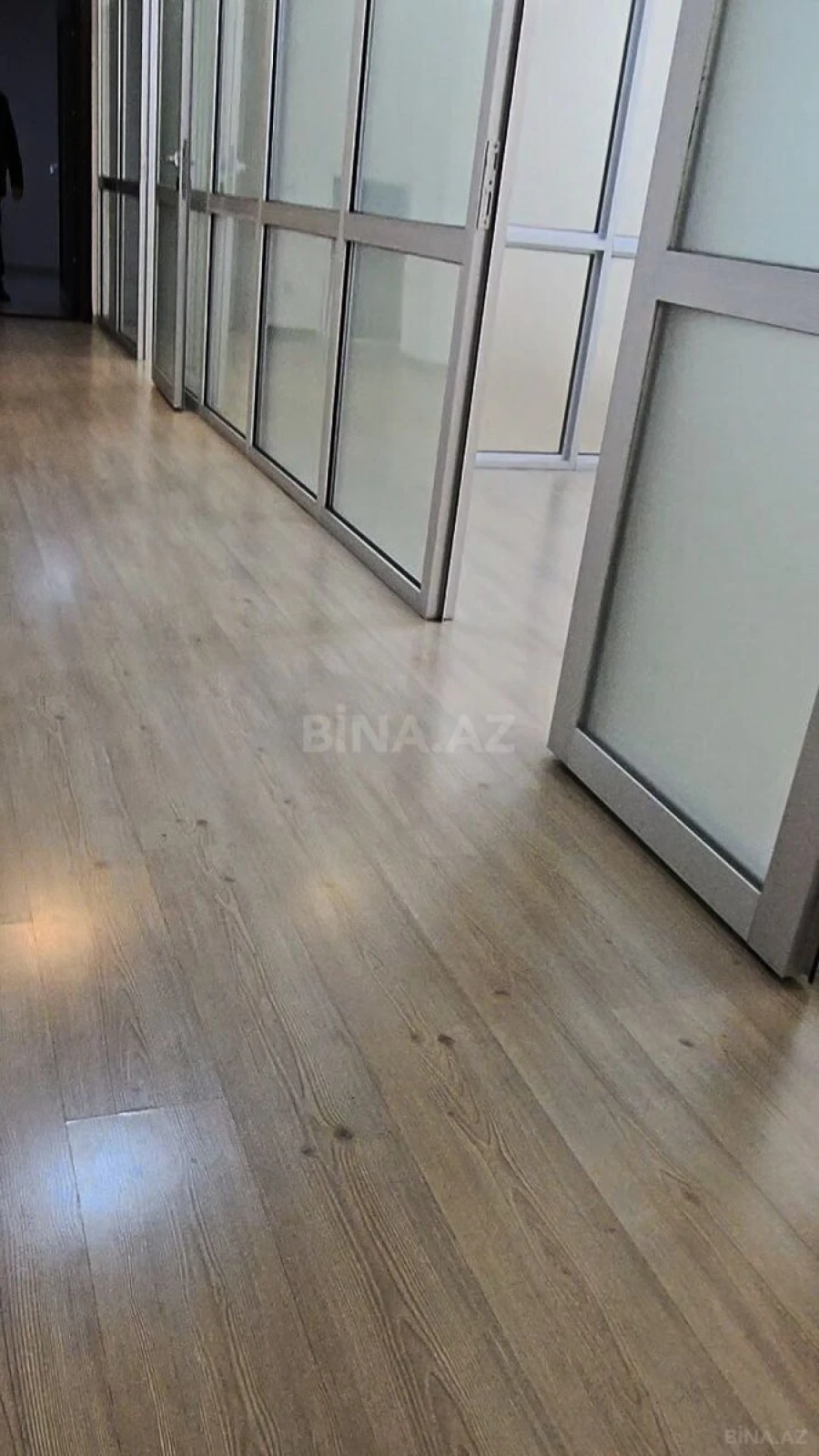 Kirayə verilir 3 otaqlı ofis 110 m²