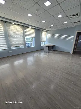 Kirayə verilir 3 otaqlı ofis 110 m²