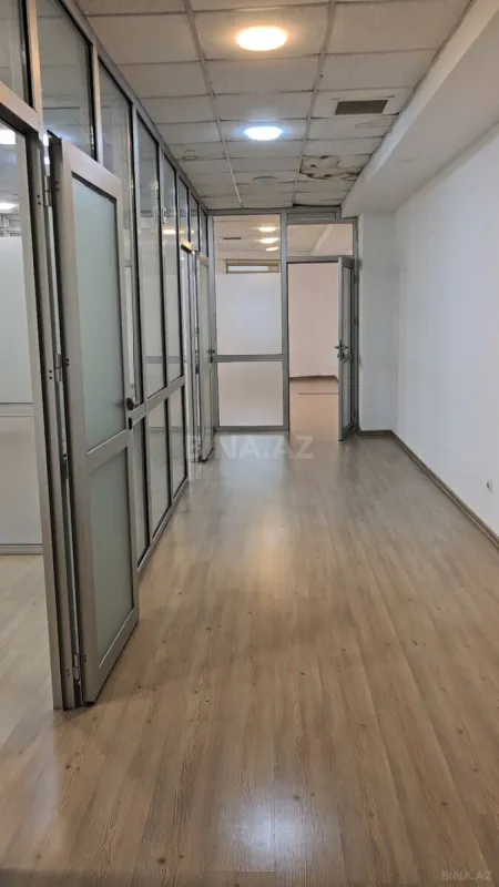 Kirayə verilir 3 otaqlı ofis 110 m²