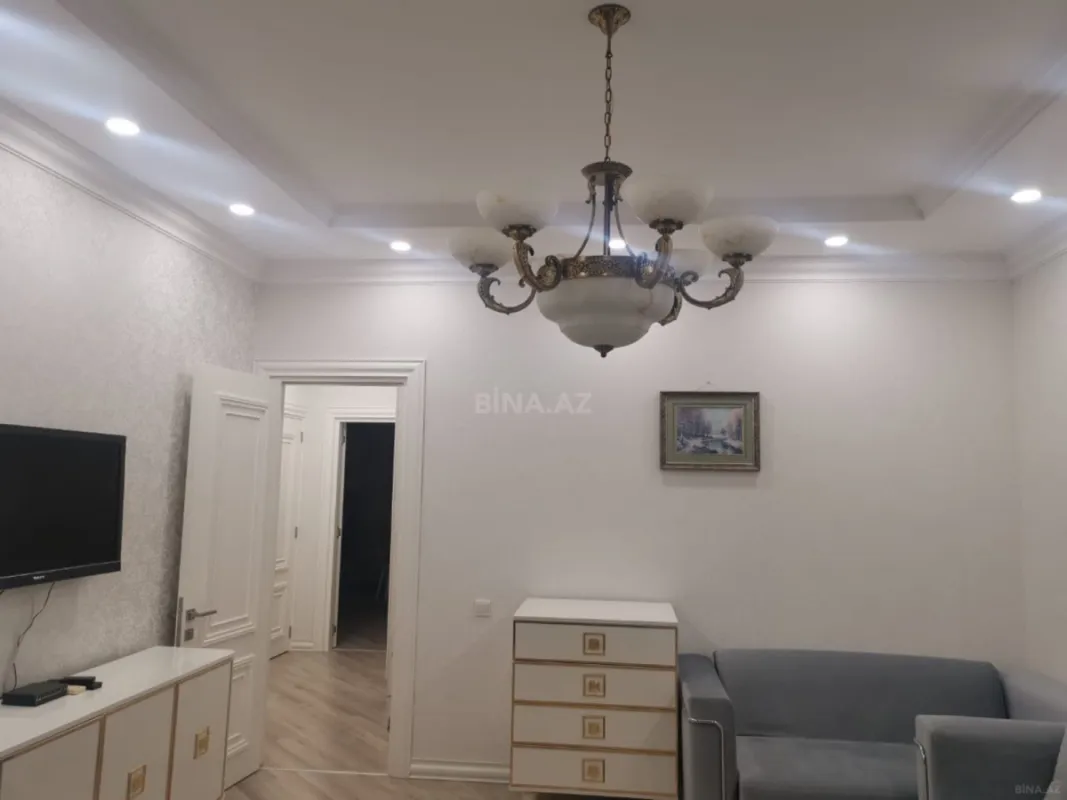Kirayə verilir 2 otaqlı mənzil 65 m²