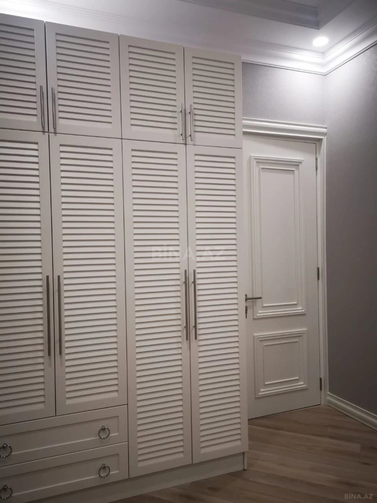 Kirayə verilir 2 otaqlı mənzil 65 m²