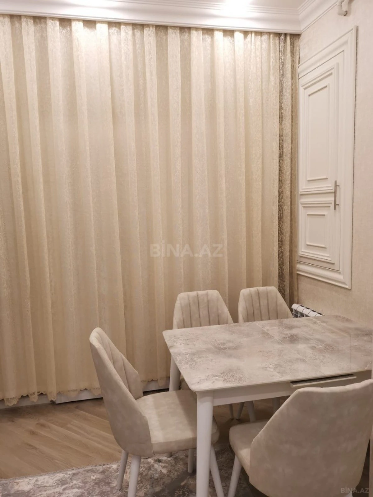 Kirayə verilir 2 otaqlı mənzil 65 m²