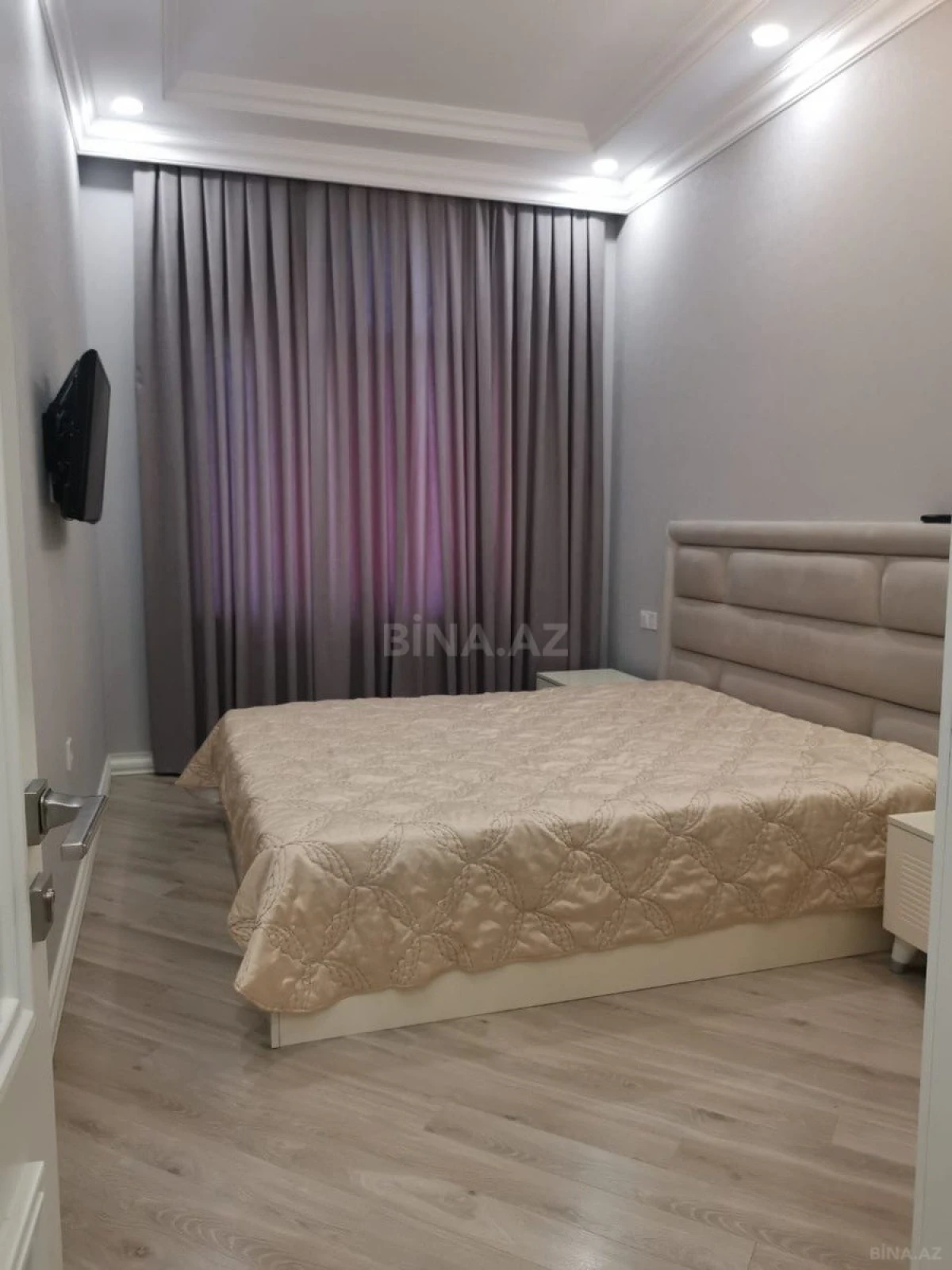 Kirayə verilir 2 otaqlı mənzil 65 m²