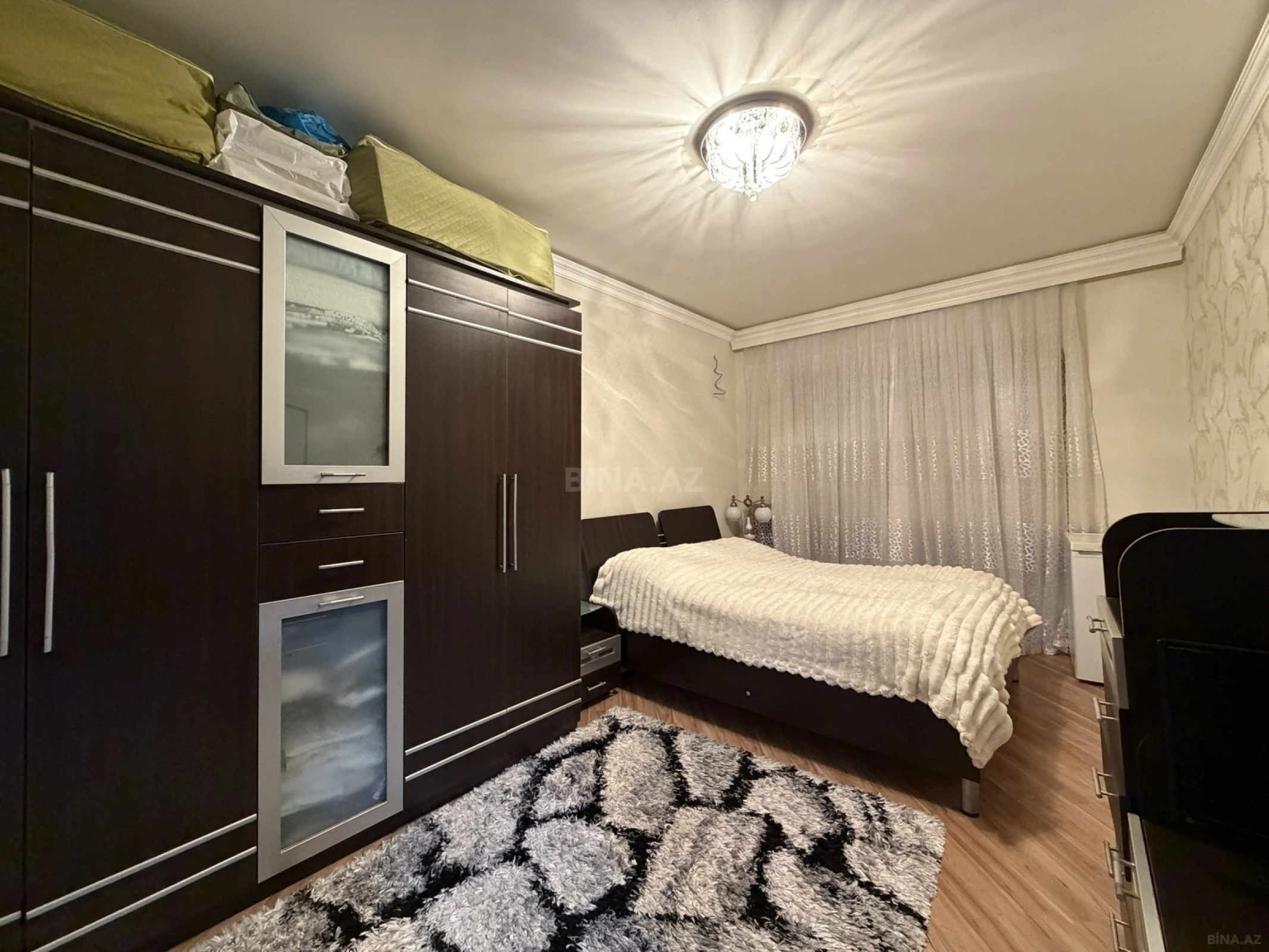 Satılır 4 otaqlı mənzil 100 m²
