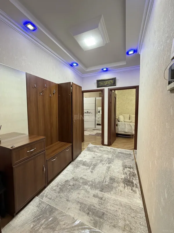 Satılır 4 otaqlı mənzil 100 m²