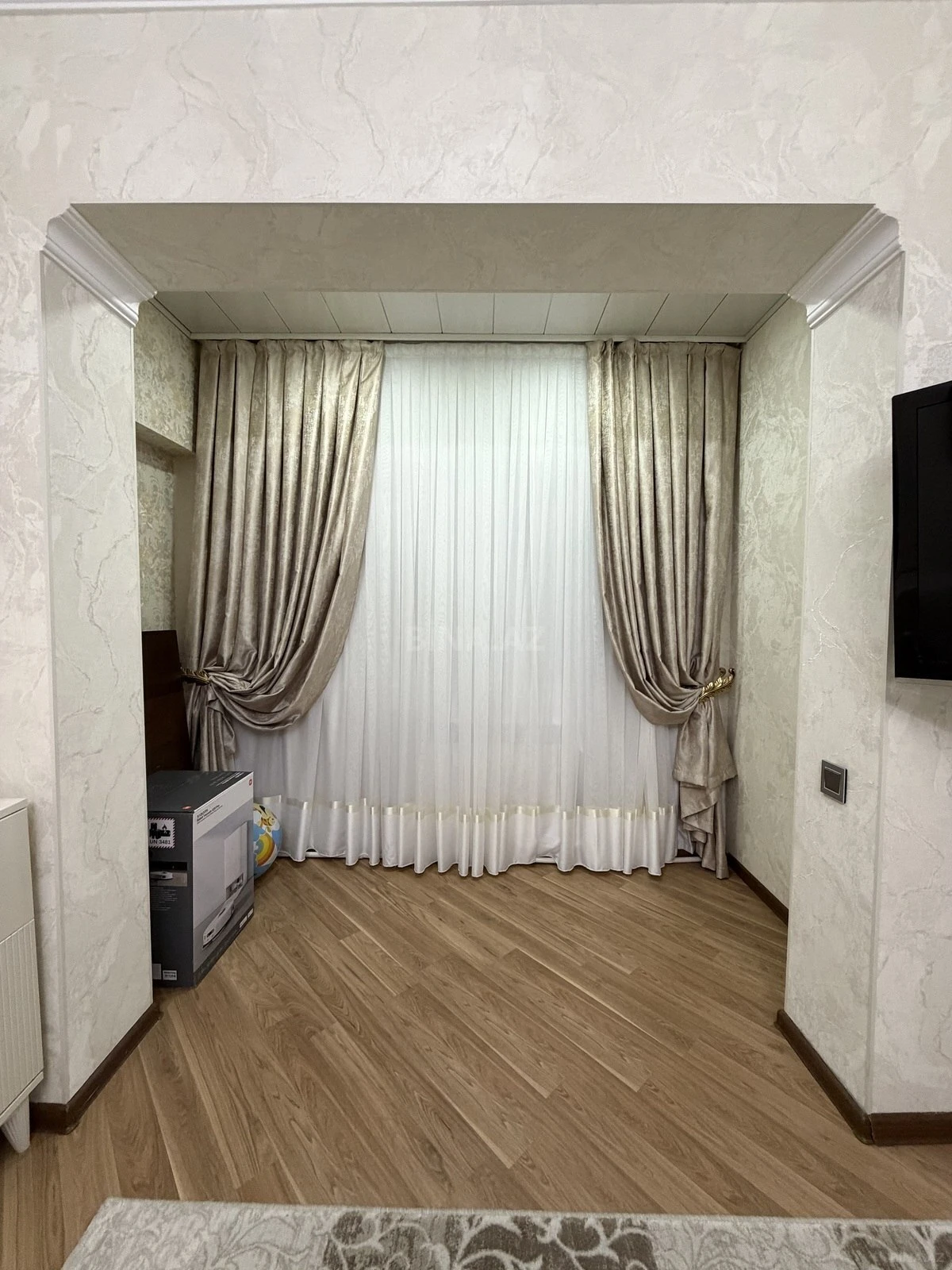 Satılır 4 otaqlı mənzil 100 m²