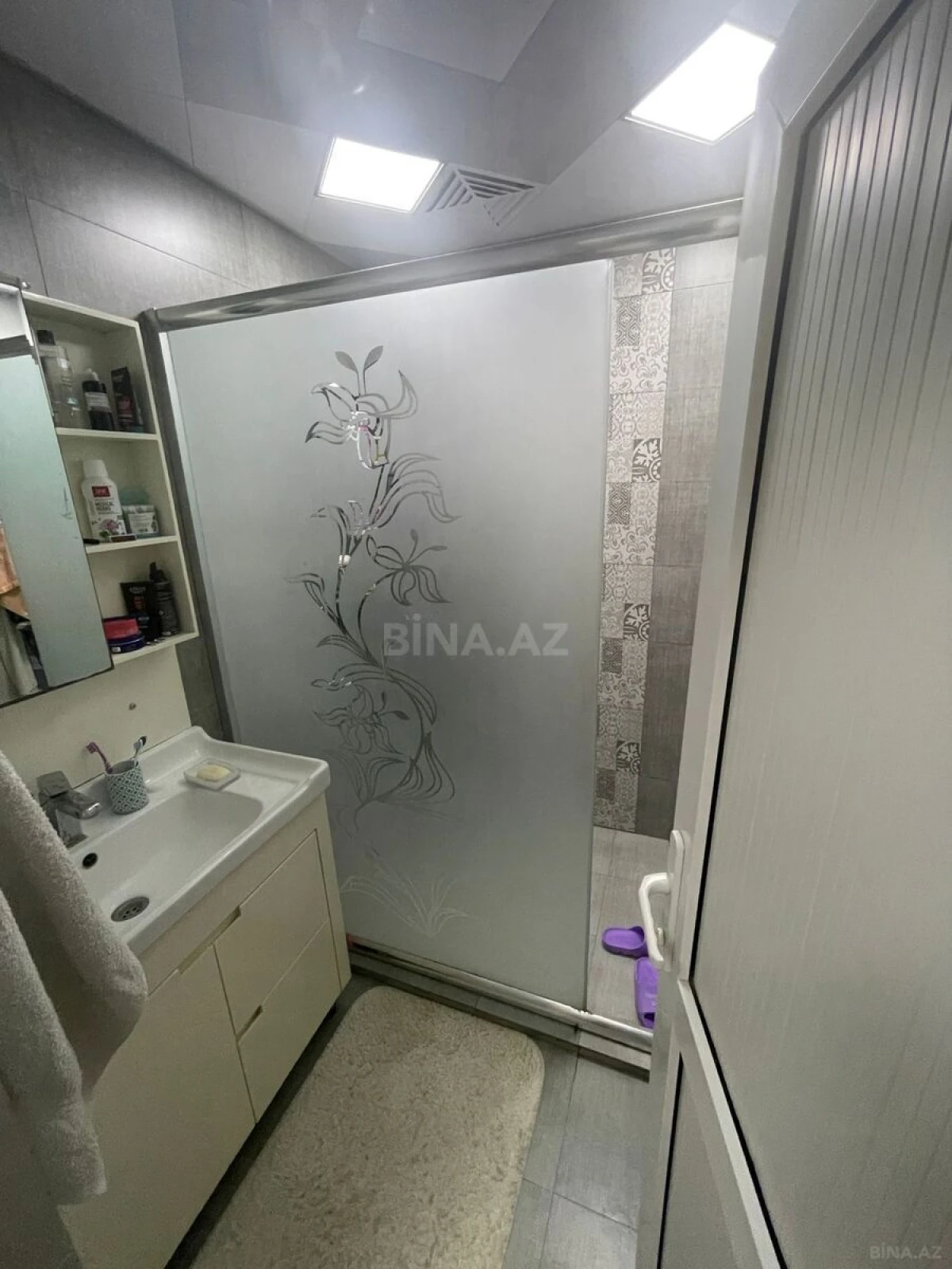 Satılır 6 otaqlı həyət evi 220 m²