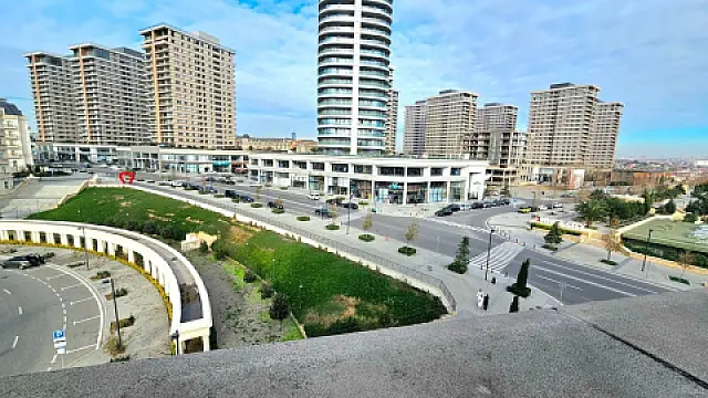 Satılır 3 otaqlı mənzil 119 m²