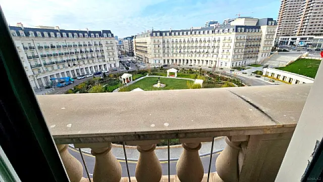 Satılır 3 otaqlı mənzil 119 m²