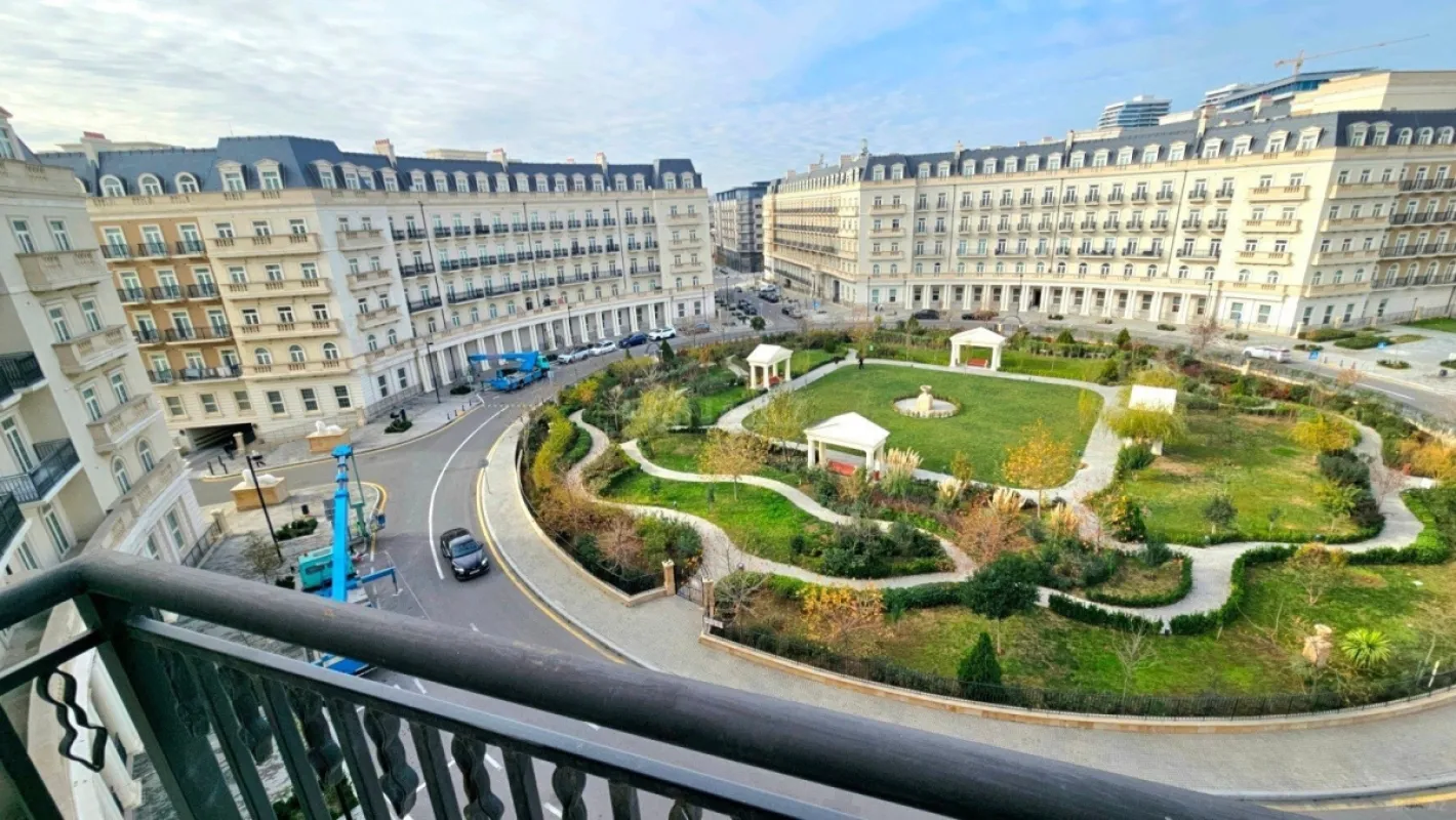 Satılır 3 otaqlı mənzil 119 m²