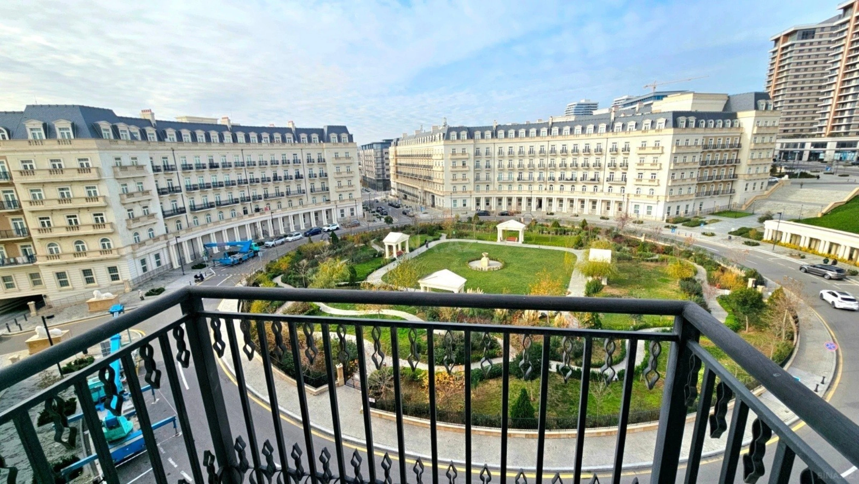 Satılır 3 otaqlı mənzil 119 m²