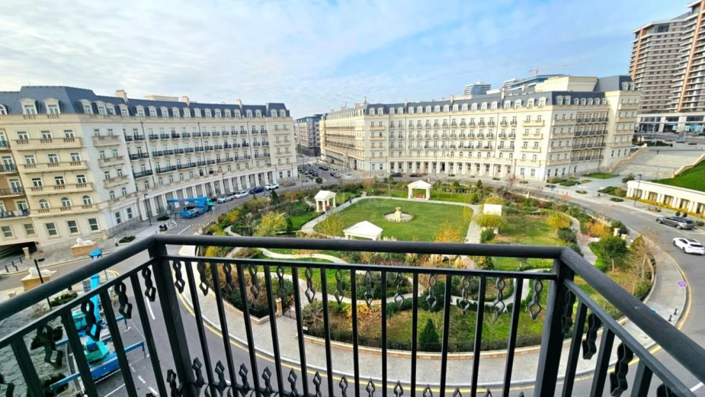 Satılır 3 otaqlı mənzil 119 m²