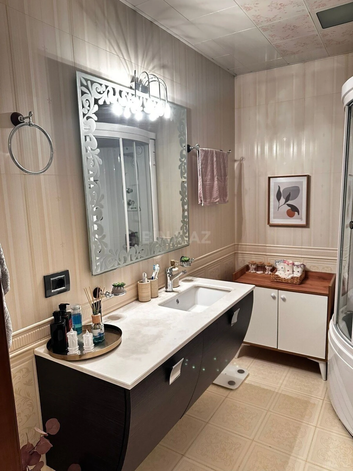 Kirayə verilir 3 otaqlı mənzil 175 m²