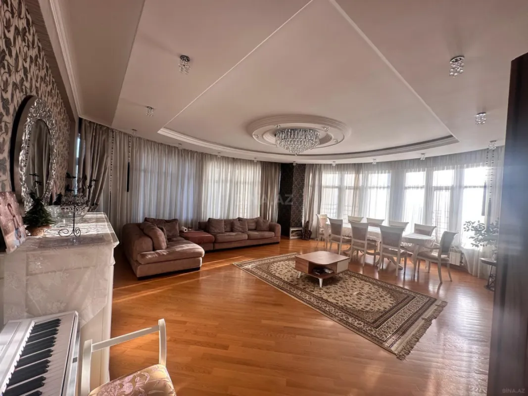 Kirayə verilir 3 otaqlı mənzil 175 m²