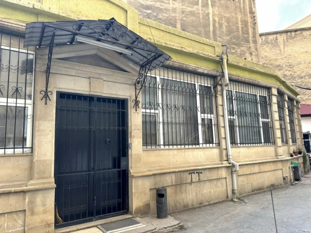 Kirayə verilir 5 otaqlı ofis 120 m²