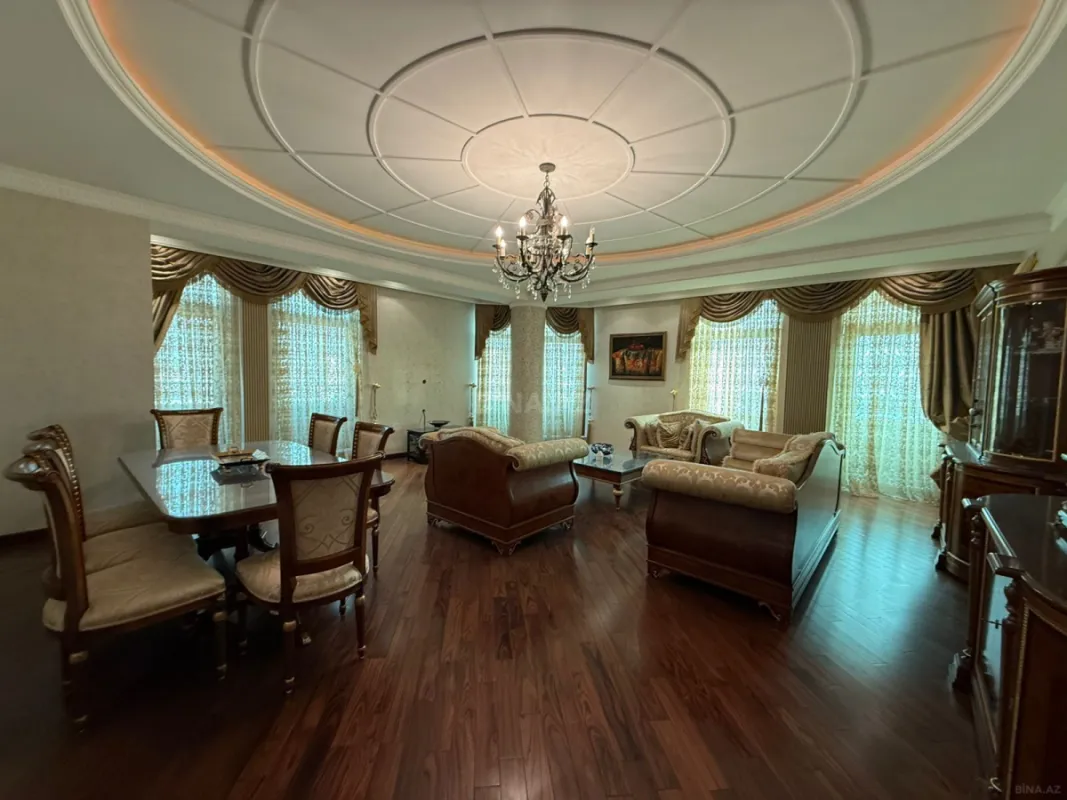 Satılır 4 otaqlı mənzil 198 m²