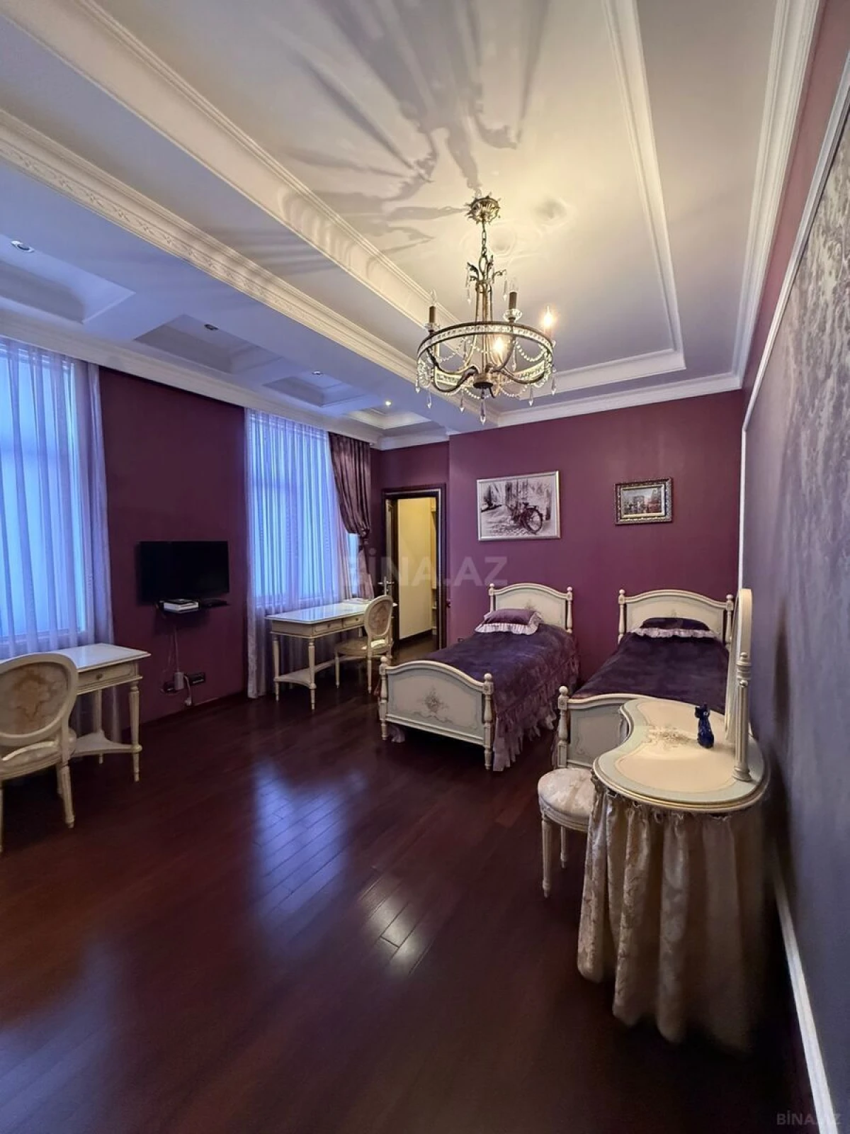 Satılır 4 otaqlı mənzil 198 m²