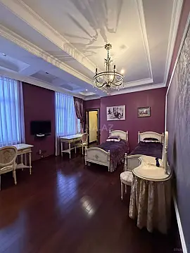 Satılır 4 otaqlı mənzil 198 m²
