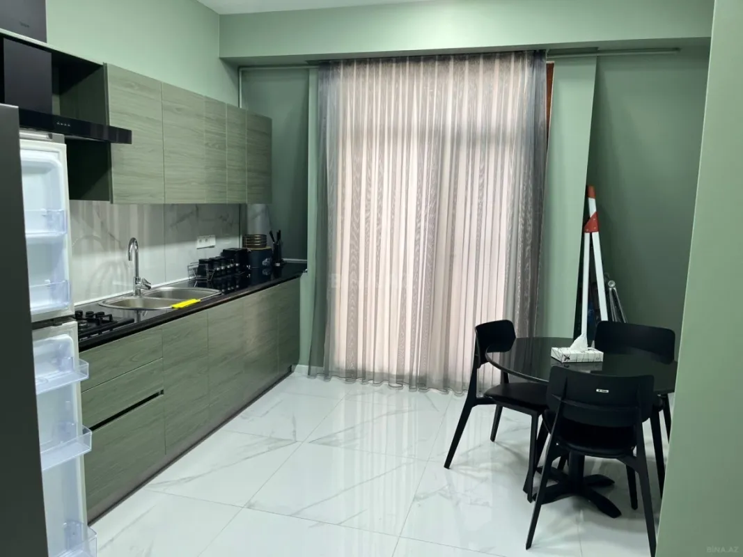 Kirayə verilir 2 otaqlı mənzil 100 m²