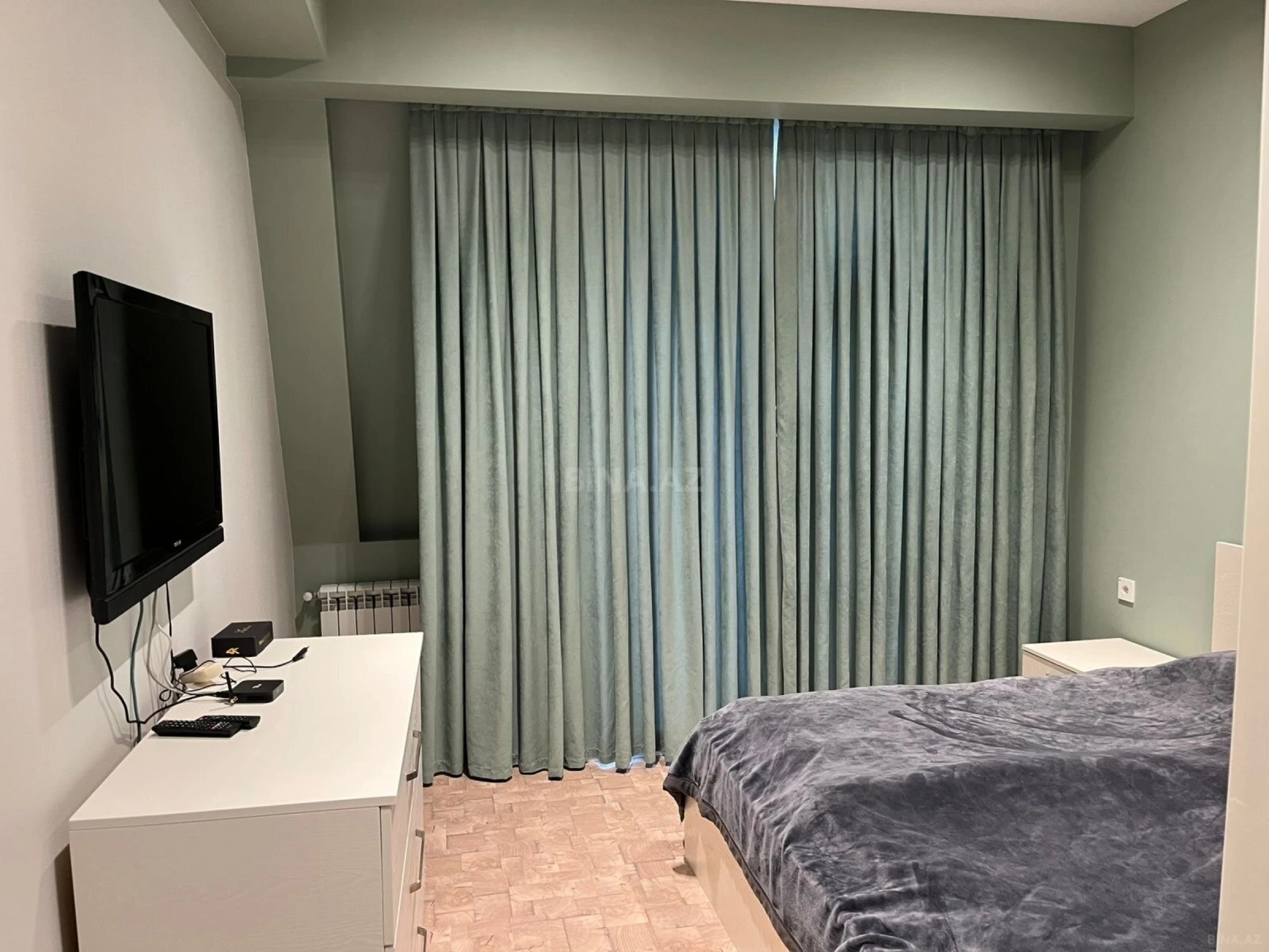 Kirayə verilir 2 otaqlı mənzil 100 m²