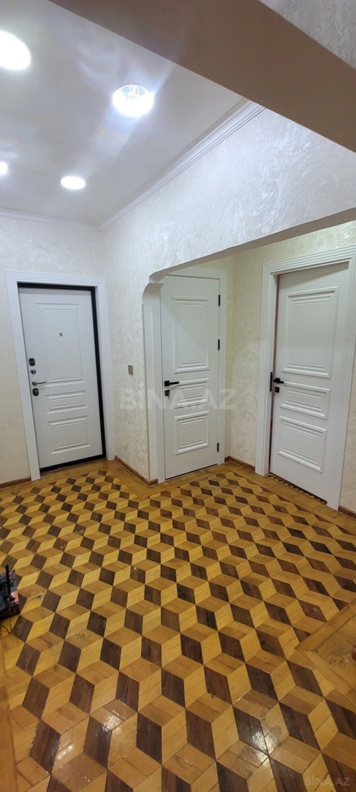 Satılır 3 otaqlı mənzil 75 m²