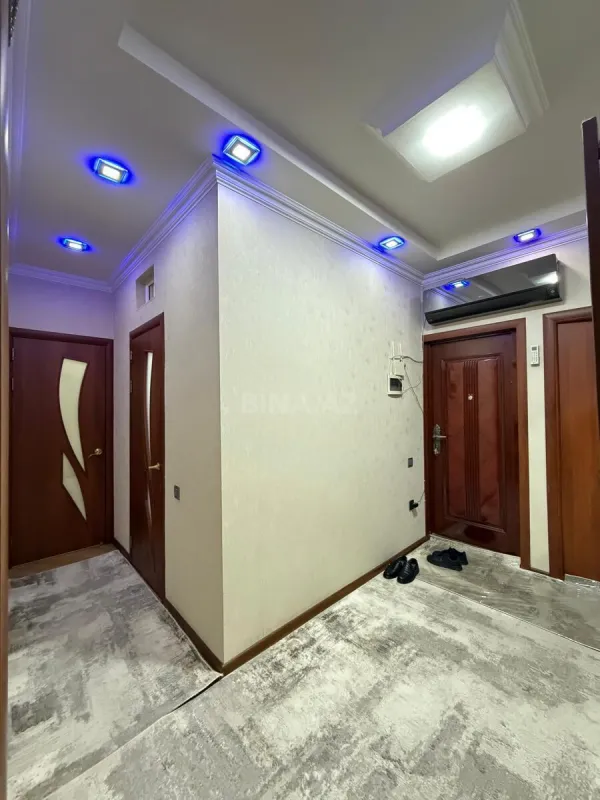 Satılır 4 otaqlı mənzil 100 m²