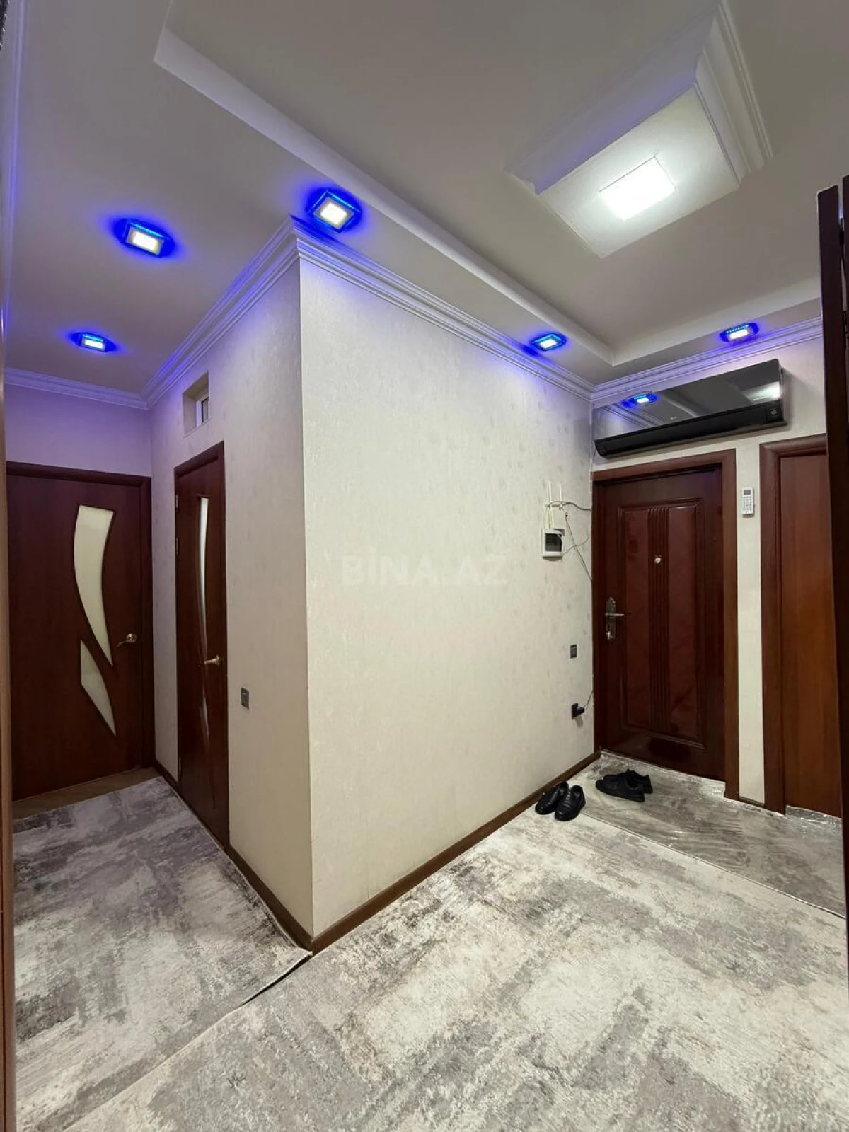 Satılır 4 otaqlı mənzil 100 m²