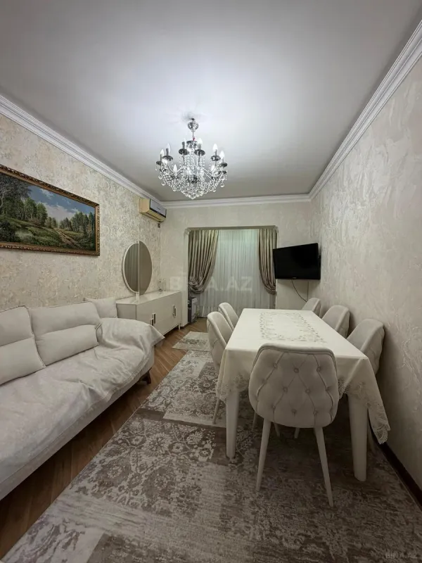 Satılır 4 otaqlı mənzil 100 m²