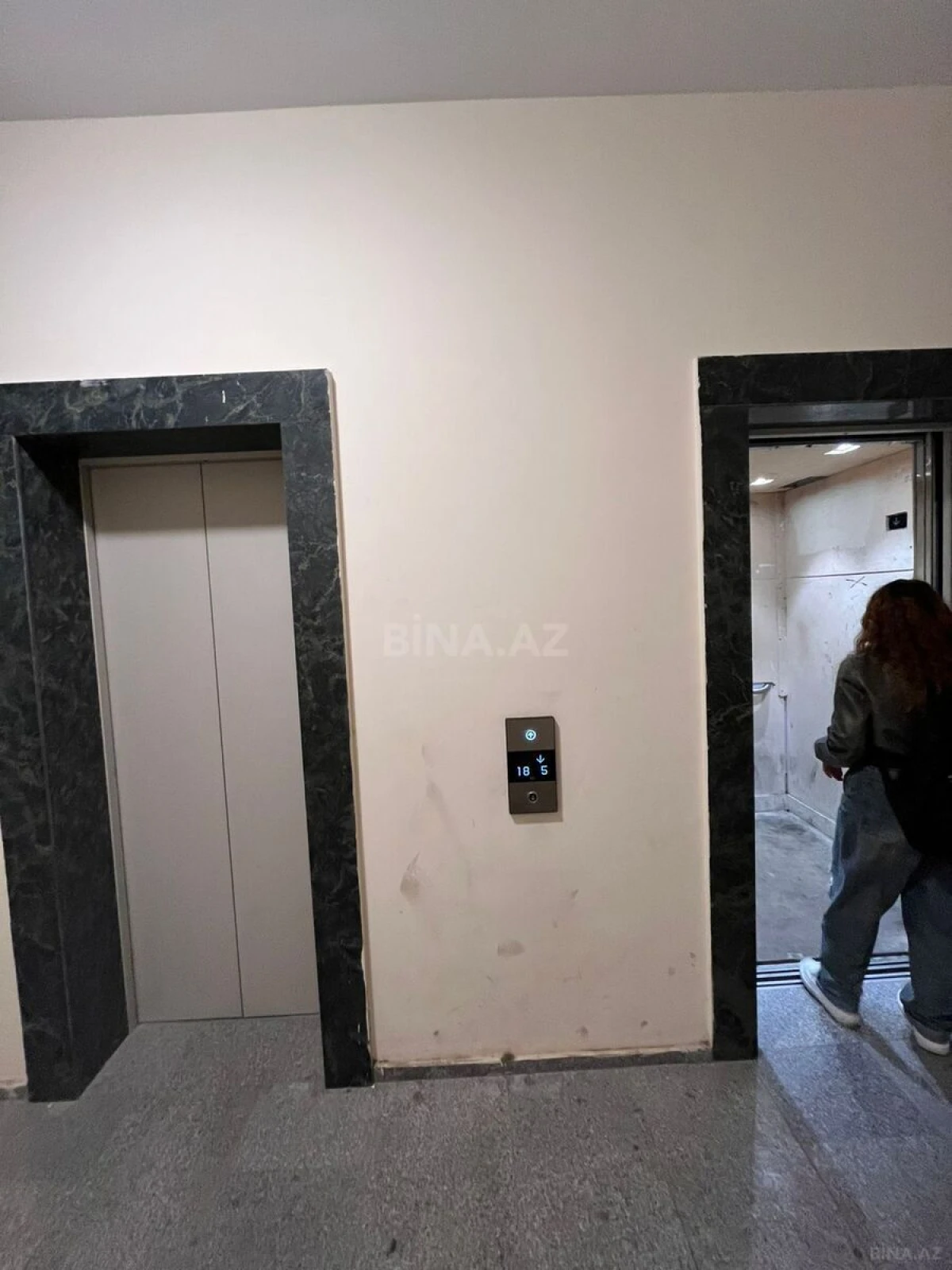 Satılır 3 otaqlı mənzil 95 m²