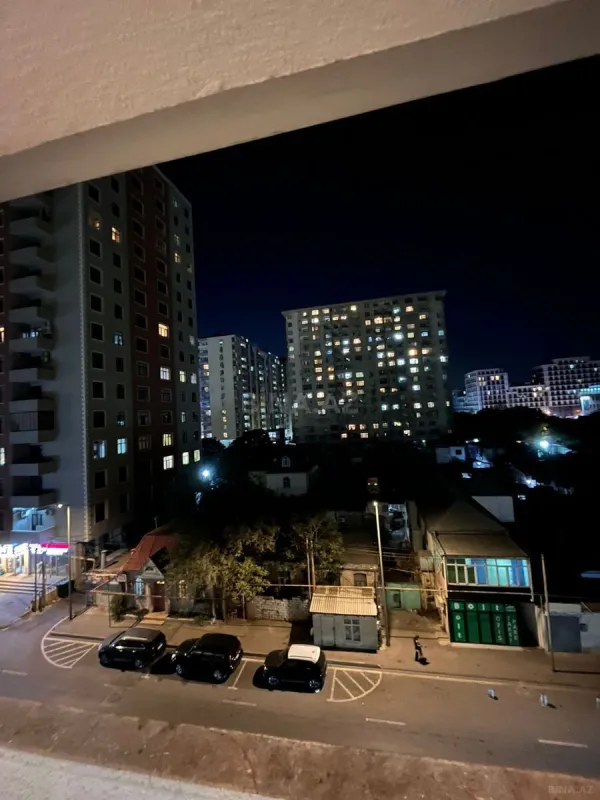 Satılır 3 otaqlı mənzil 95 m²