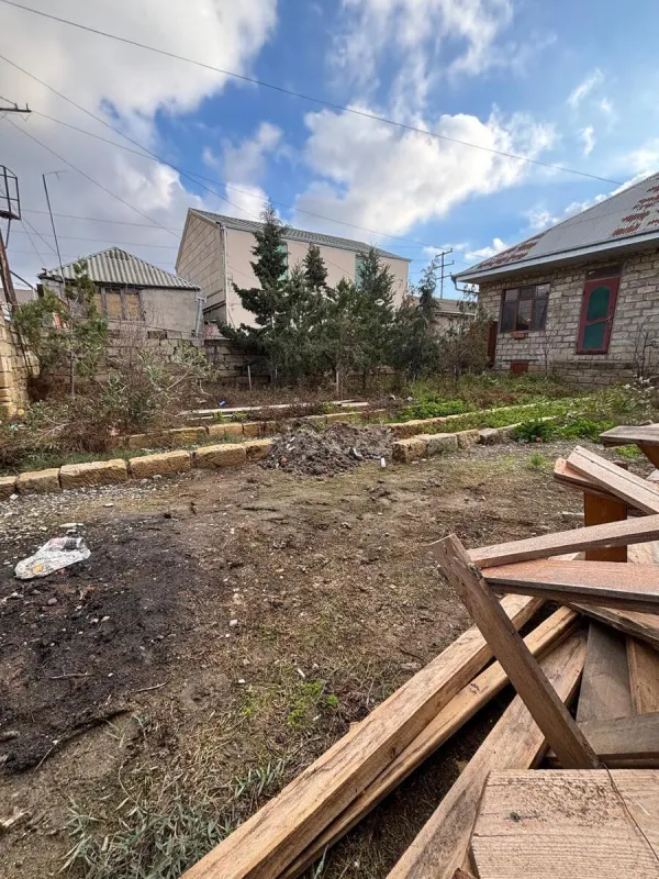 Satılır 3 otaqlı həyət evi 140 m²