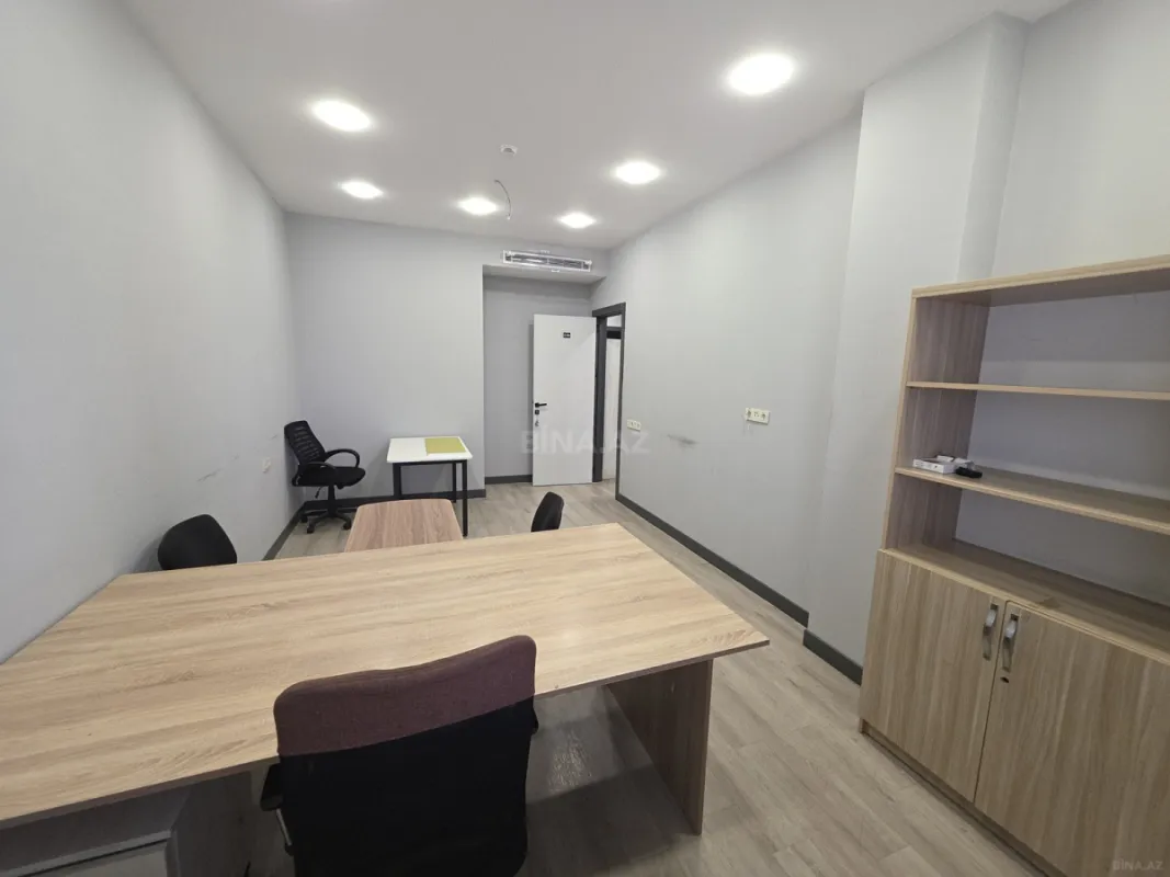 Kirayə verilir 12 otaqlı ofis 630 m²