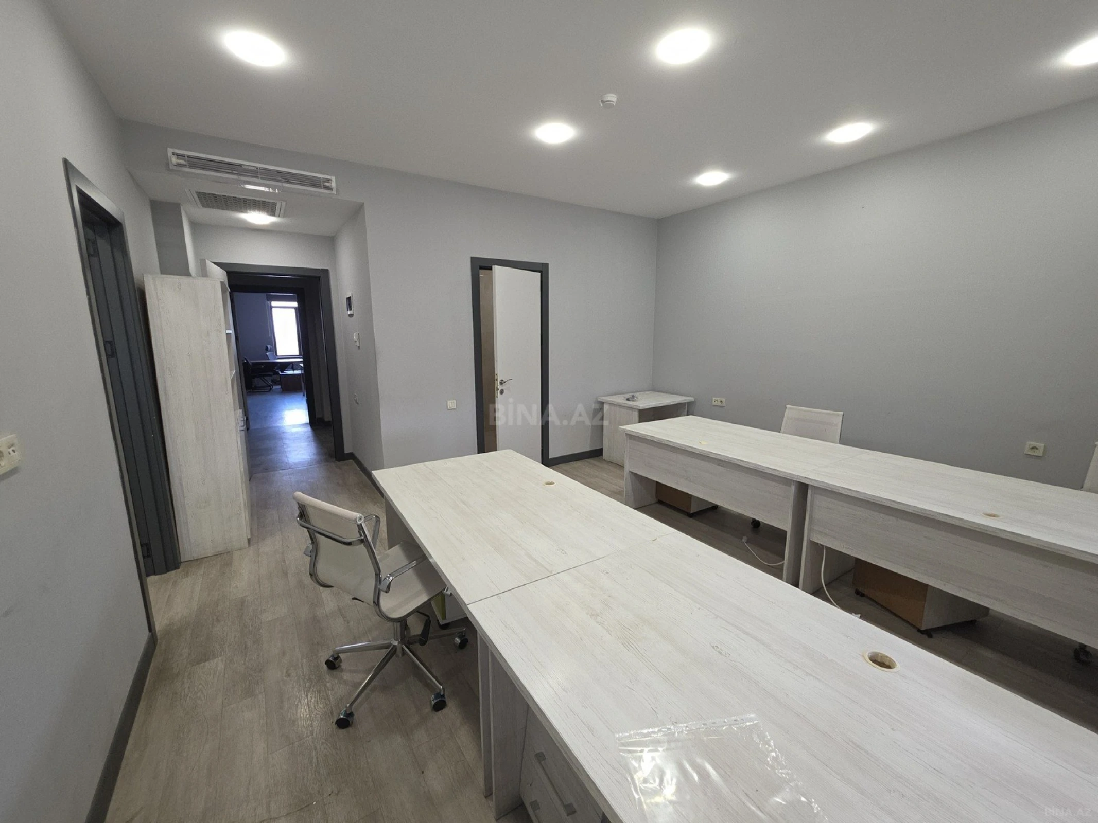 Kirayə verilir 12 otaqlı ofis 630 m²