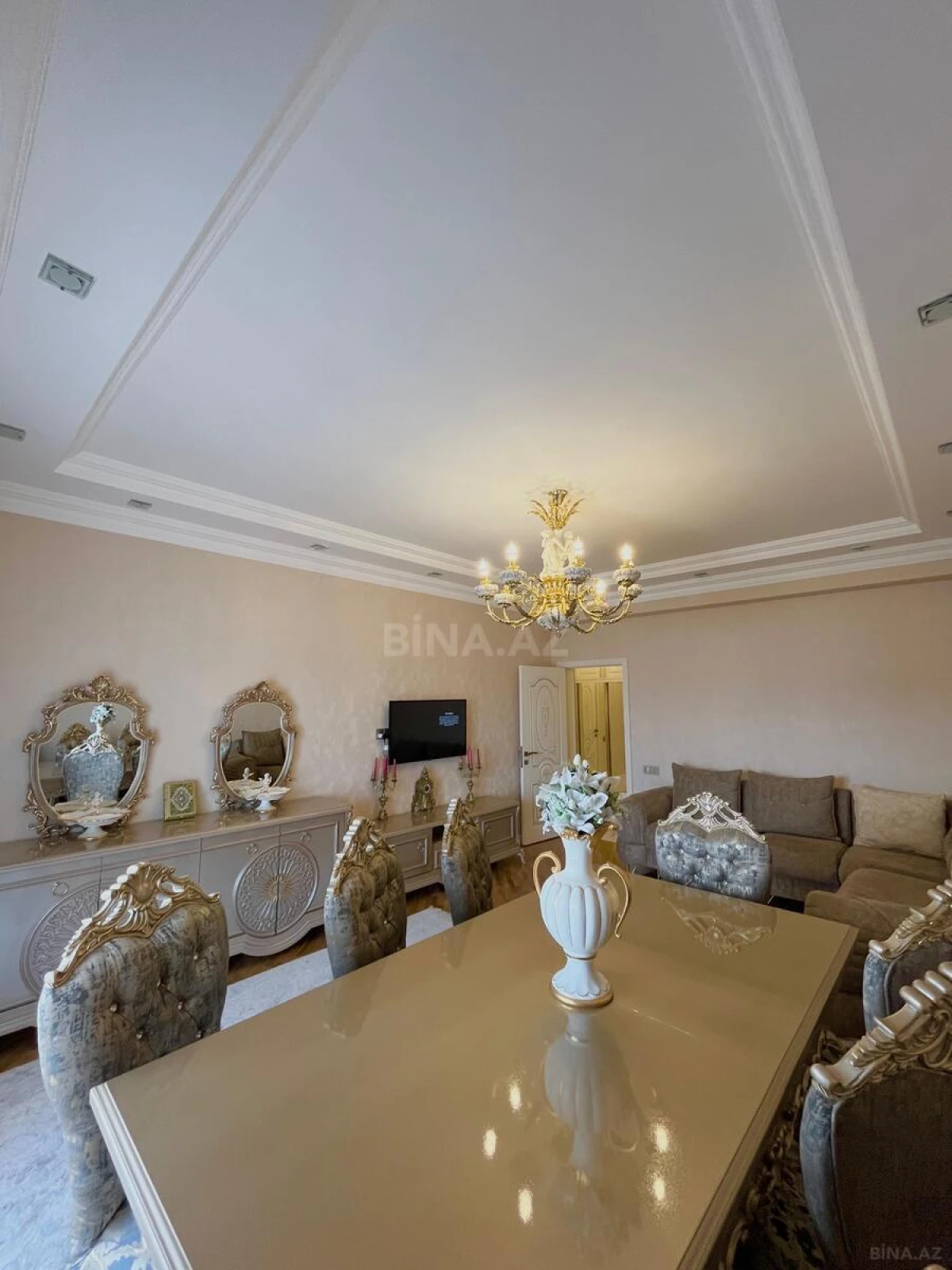 Satılır 2 otaqlı mənzil 80 m²