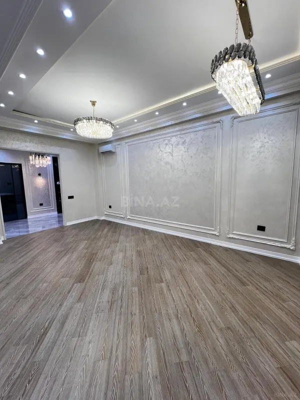 Satılır 3 otaqlı mənzil 123 m²