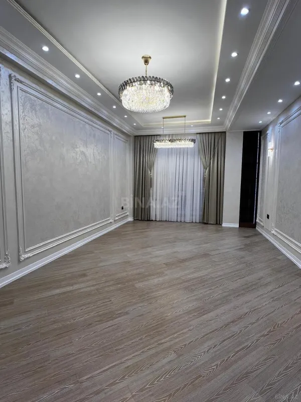 Satılır 3 otaqlı mənzil 123 m²