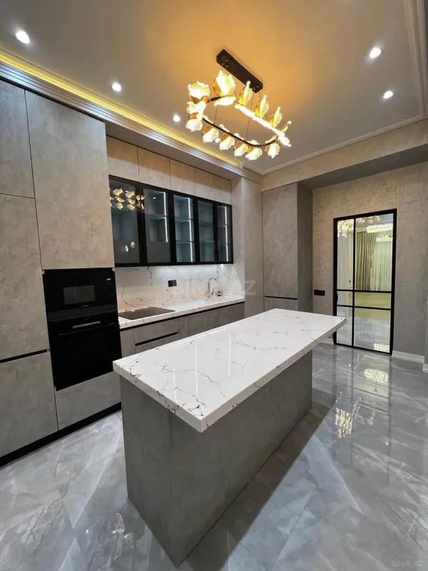 Satılır 3 otaqlı mənzil 123 m²