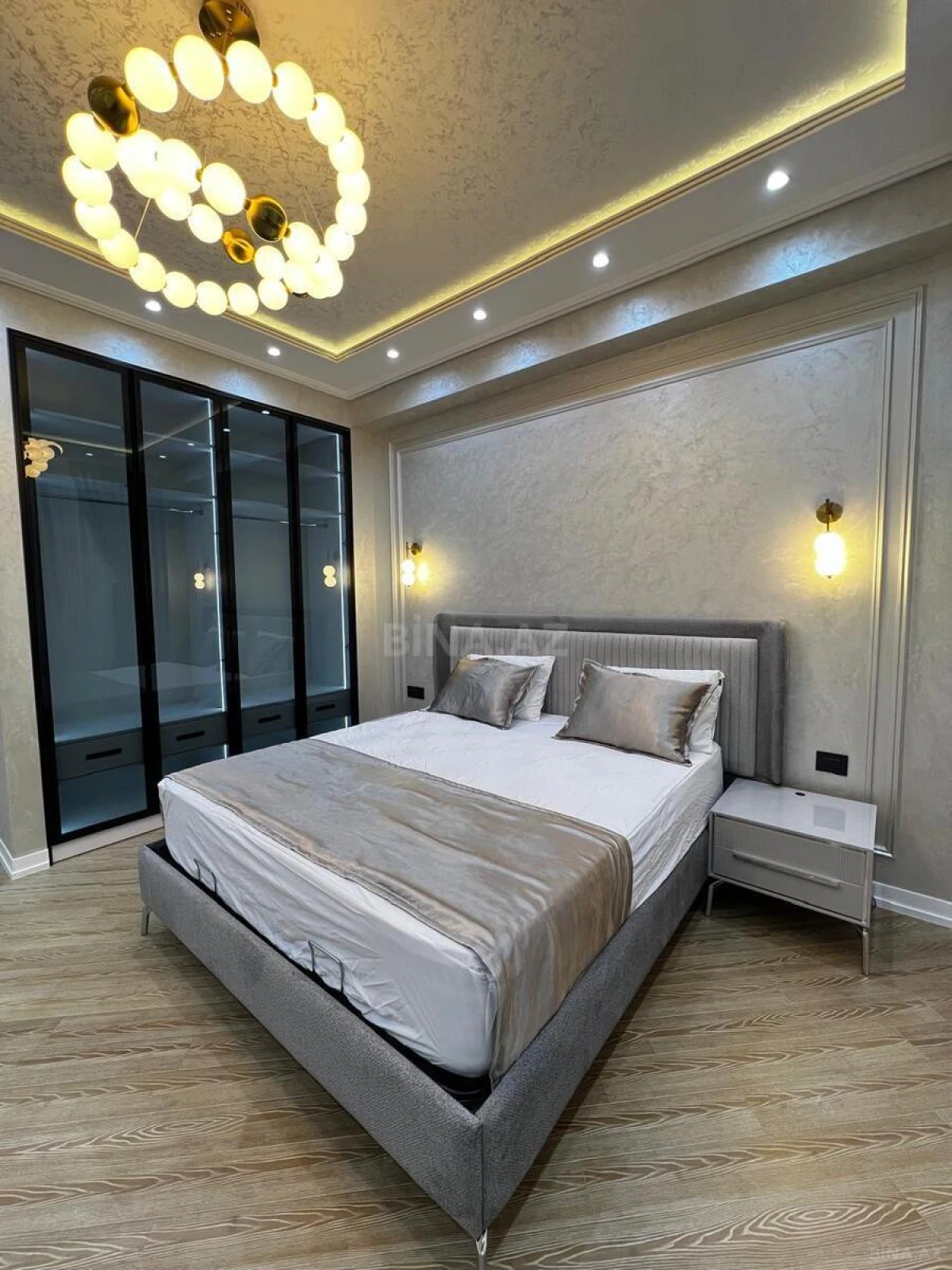 Satılır 3 otaqlı mənzil 123 m²