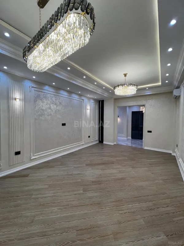 Satılır 3 otaqlı mənzil 123 m²