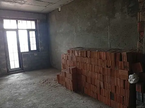 Satılır 1 otaqlı mənzil 42 m²